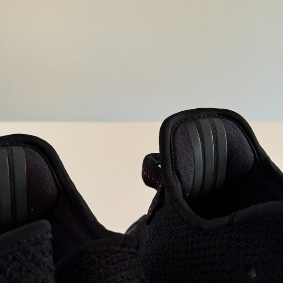 Yeezy Boost 350 V2 Bred Adidas sneakers - Men’s 9 US  100% AUTHENTIC - Picture 6 of 9